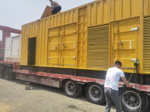 泰州发电机出租100KW发电机需要什么规格的电缆线？
