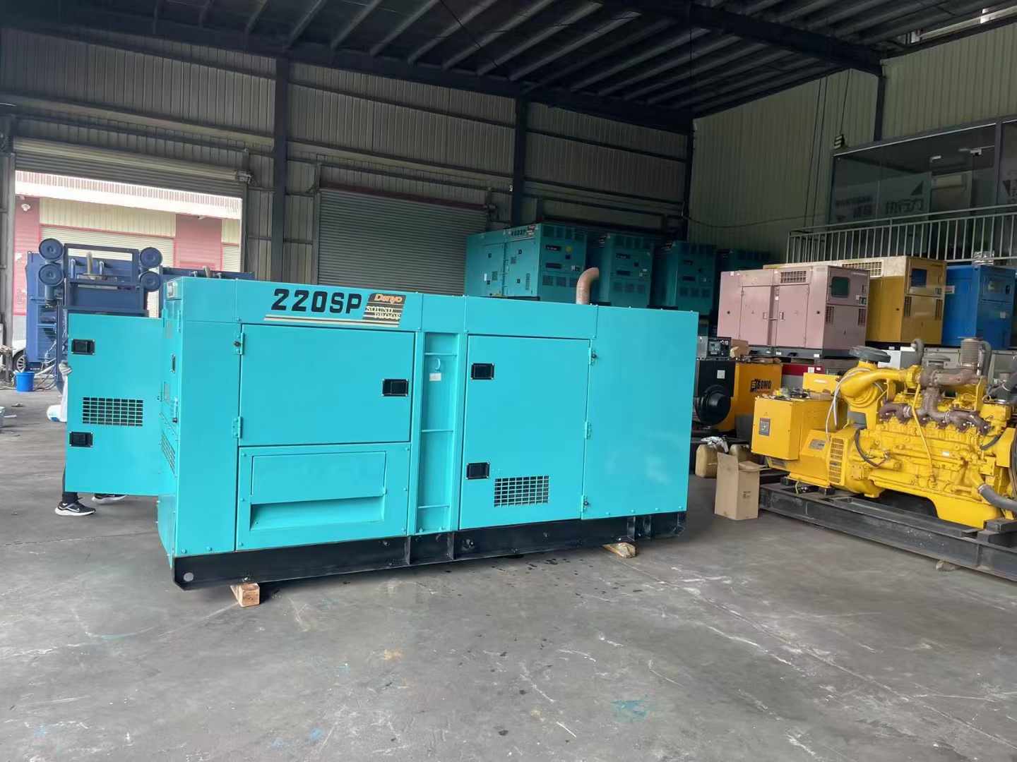 泰州800kW 柴油发电机的输出电流波动范围是多少？