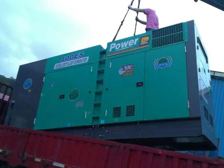 泰州柴油发电机组转速不稳定时，如何对发动机进行维护？