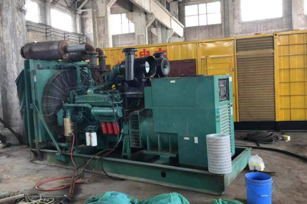 泰州发电机组的空气滤清器应该如何保养？