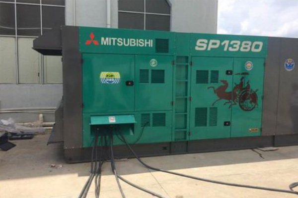 泰州为什么有些柴油发电机组的输出电压可以调节？